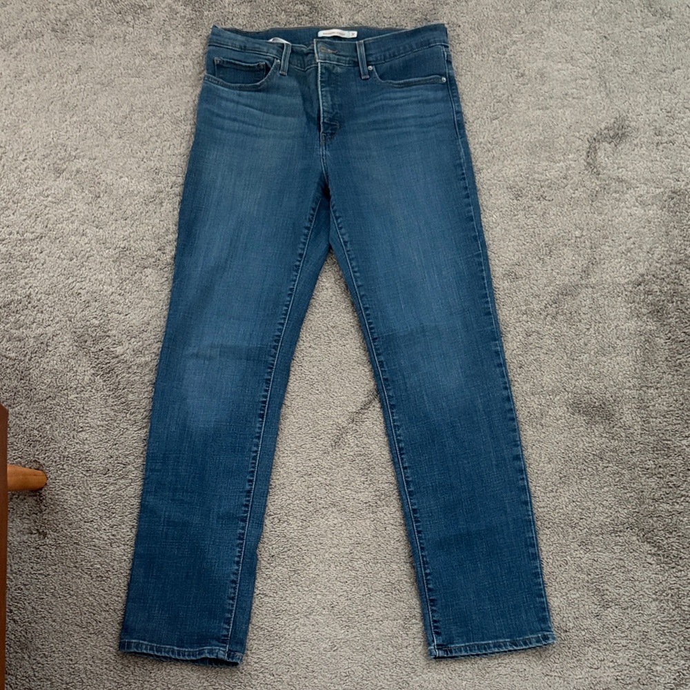 Levi's Women's Straight Leg Jeans in Deep Blue